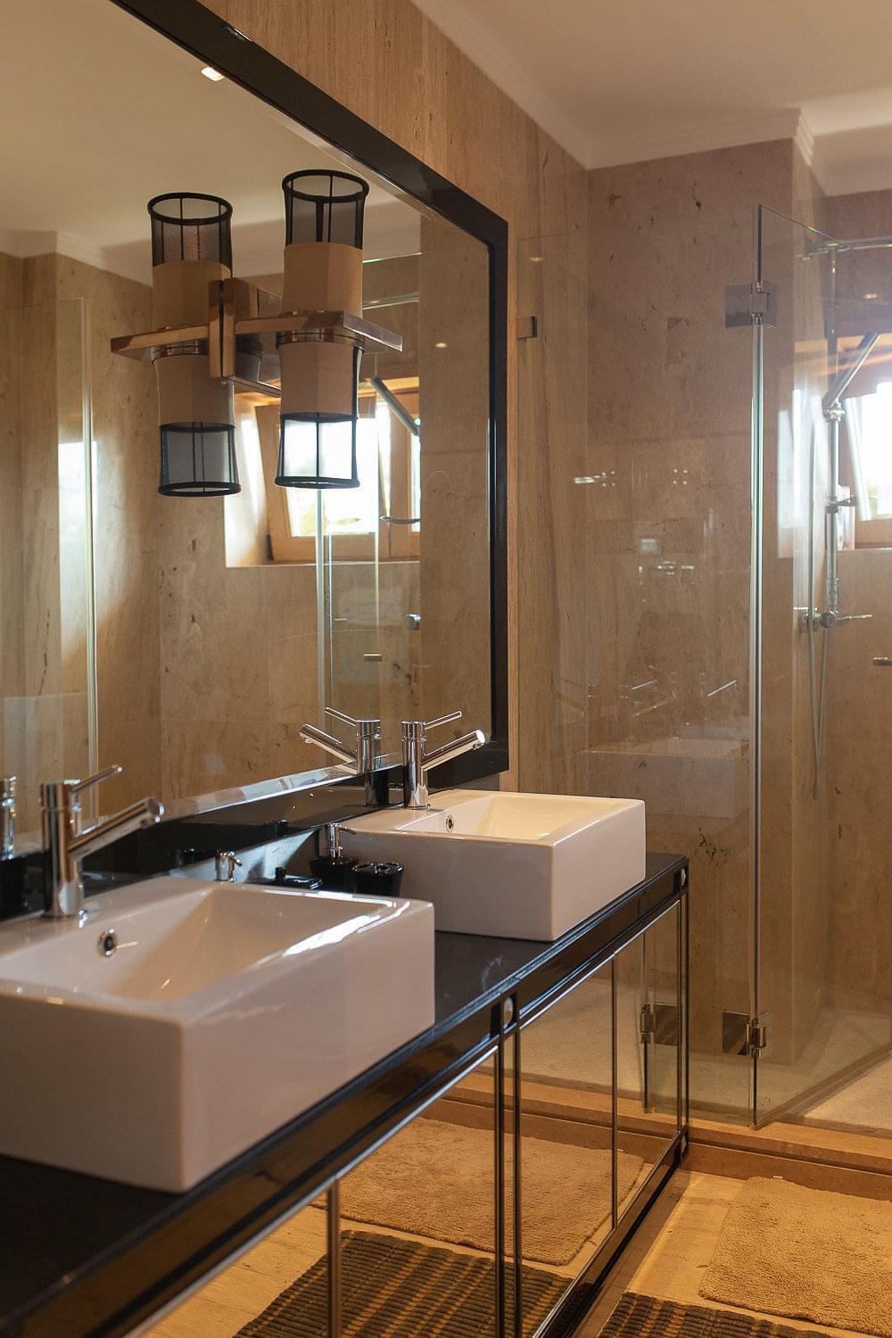 Appartement T4 duplex avec piscine dans un condominium fermé