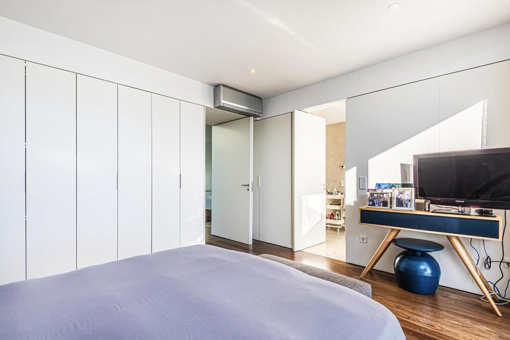 PF17821, Apartamento T4, Oeiras