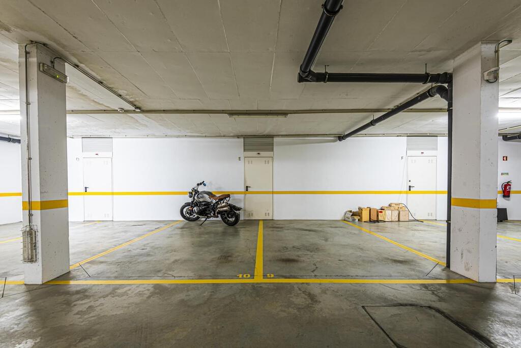 PF17821, Apartamento T4, Oeiras