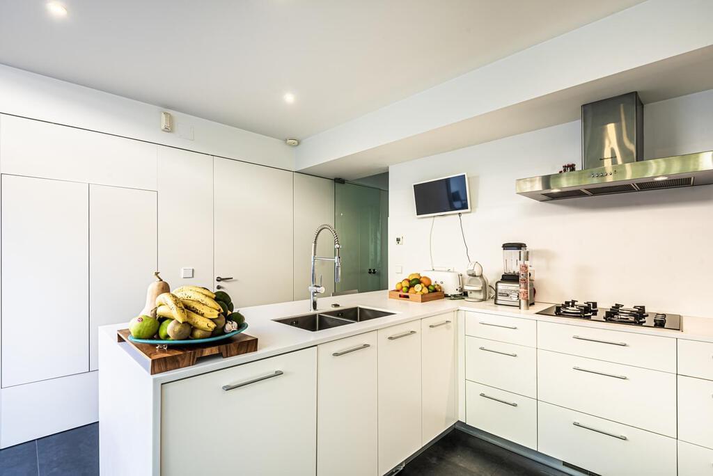 PF17821, Apartamento T4, Oeiras