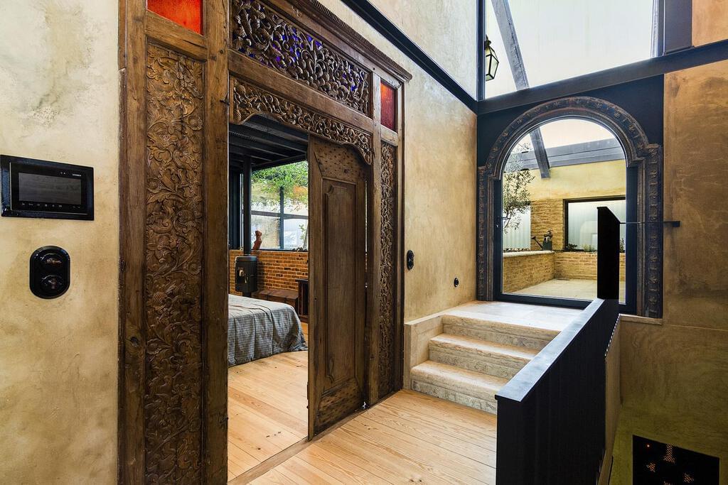 Loft with a swimming pool