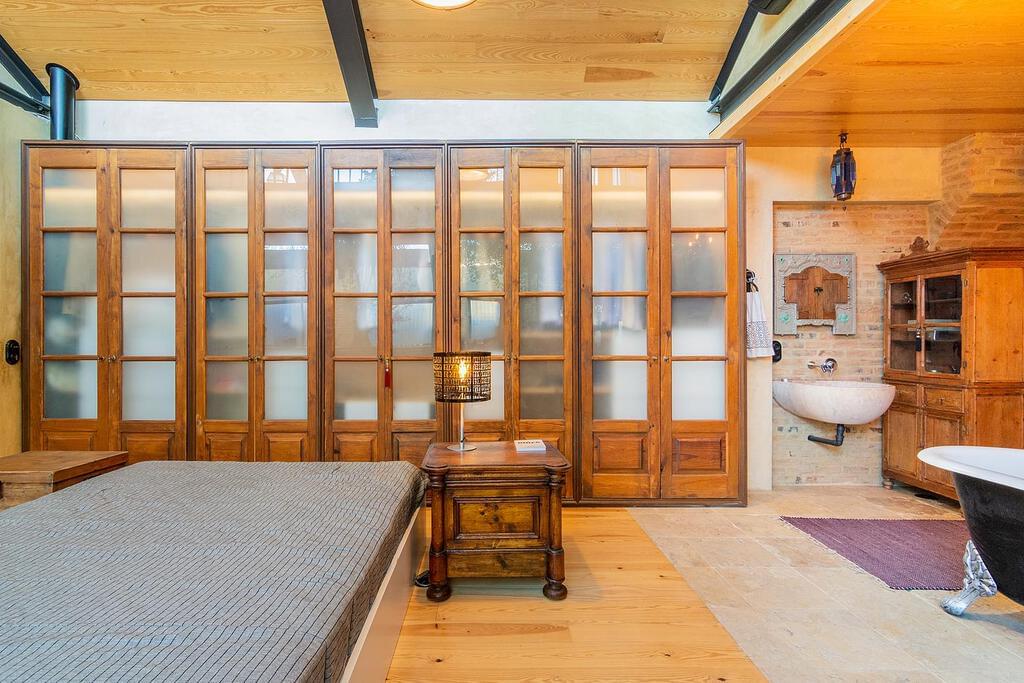 Loft with a swimming pool