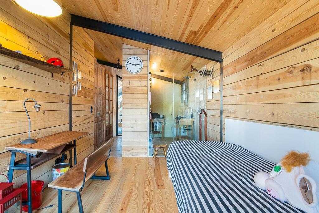 Loft with a swimming pool