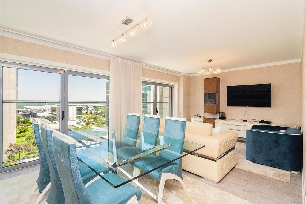 2 bedroom apartment with parking