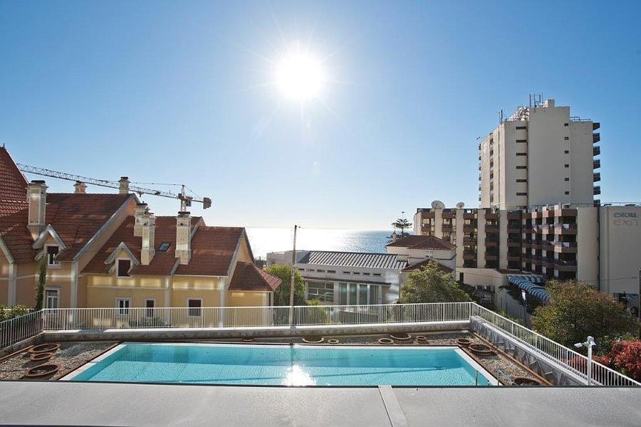 3 bedroom apartment with a swimming pool in gated community