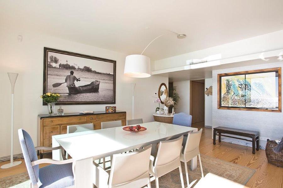 3 bedroom apartment with a swimming pool in gated community