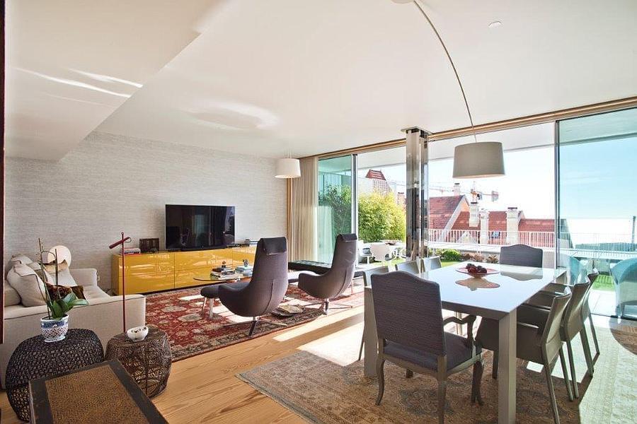 3 bedroom apartment with a swimming pool in gated community