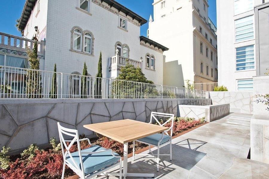 3 bedroom apartment with a swimming pool in gated community