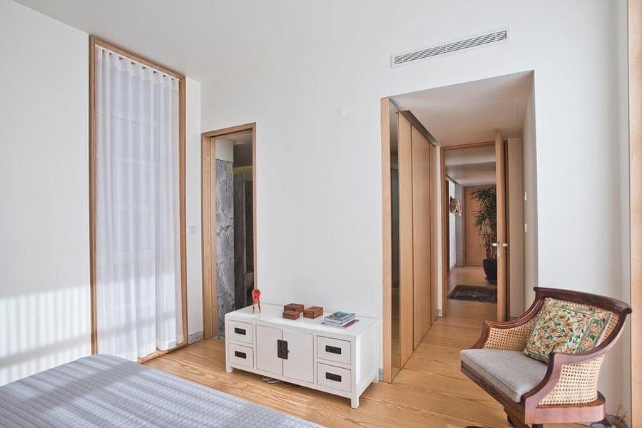 3 bedroom apartment with a swimming pool in gated community