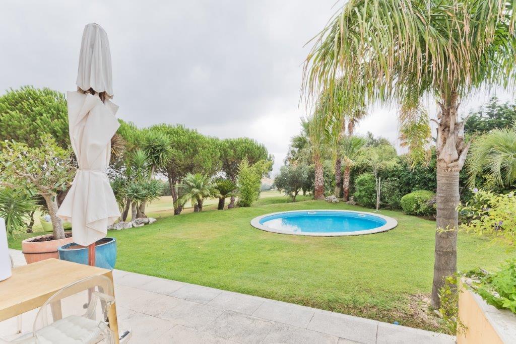 Maison normal T4+1 avec piscine dans un condominium fermé