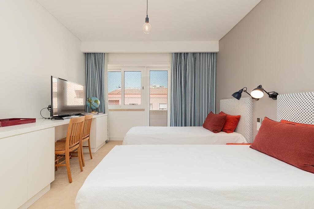 Apartamento T5+2 com estacionamento