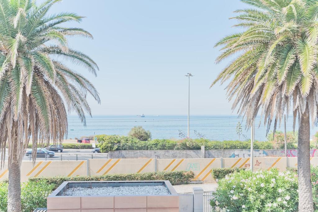 4 bedroom apartment with a swimming pool in gated community