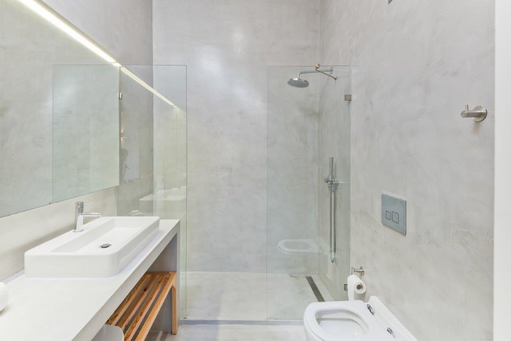 3 bedroom duplex with a swimming pool