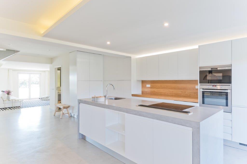 3 bedroom duplex with a swimming pool