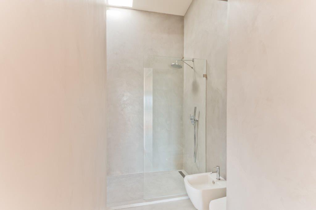 3 bedroom duplex with a swimming pool