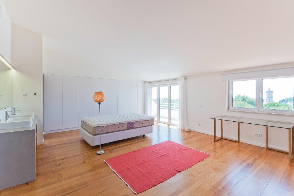 3 bedroom duplex with a swimming pool