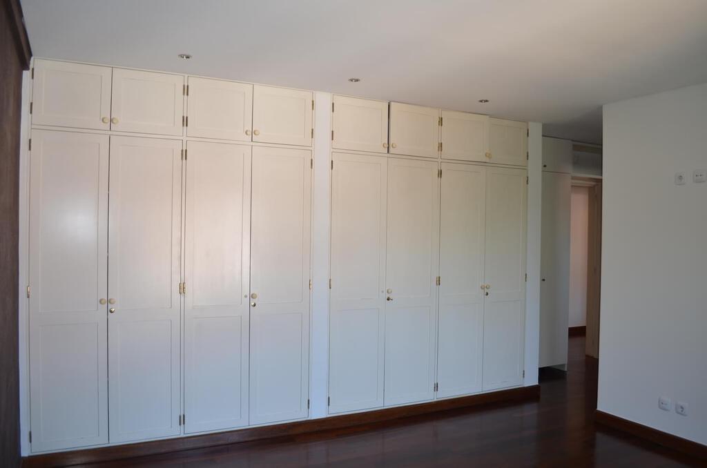 3 bedroom apartment with a swimming pool