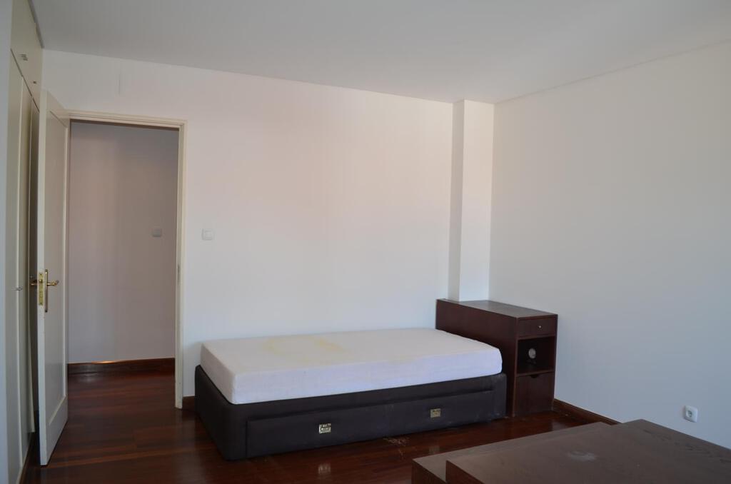 3 bedroom apartment with a swimming pool