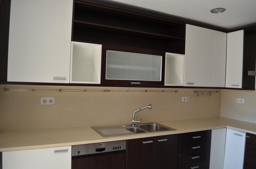 3 bedroom apartment with a swimming pool