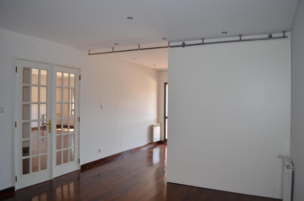 3 bedroom apartment with a swimming pool