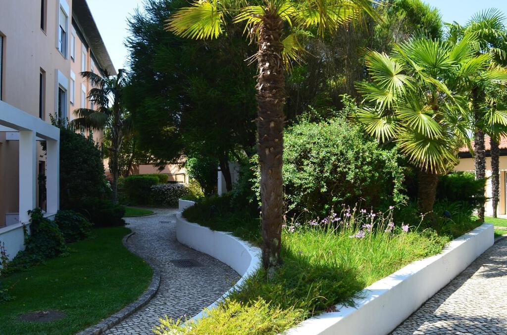 3 bedroom apartment with a swimming pool