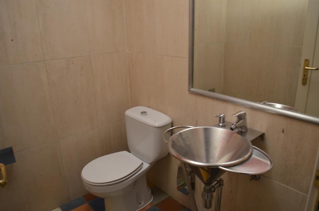 3 bedroom apartment with a swimming pool