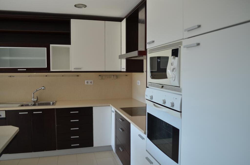 3 bedroom apartment with a swimming pool