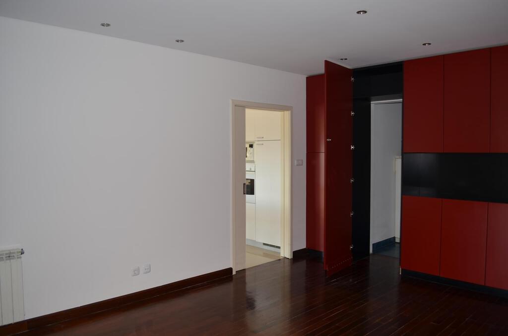 3 bedroom apartment with a swimming pool