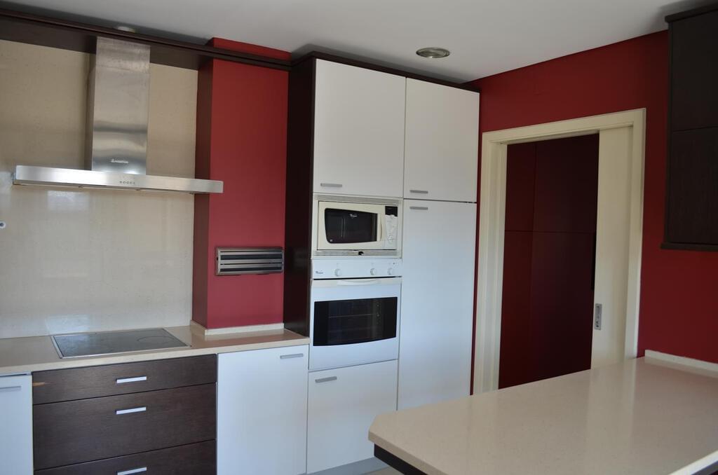 3 bedroom apartment with a swimming pool