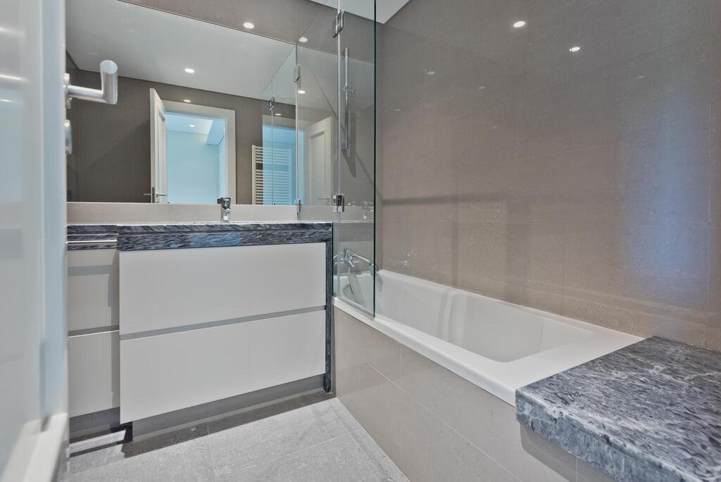 4 bedroom villa with a swimming pool