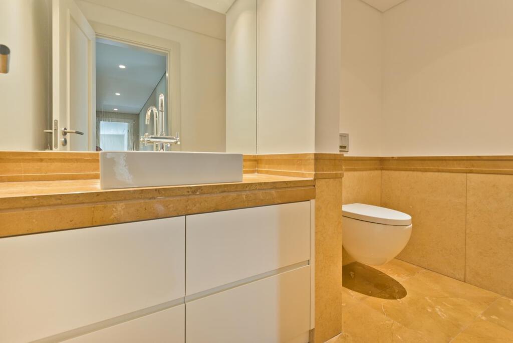 4 bedroom villa with a swimming pool