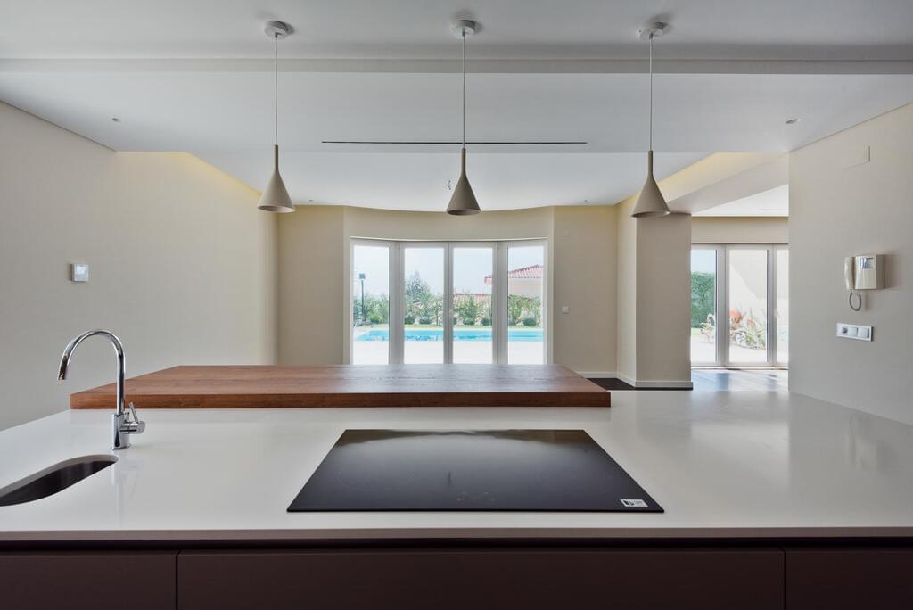 4 bedroom villa with a swimming pool