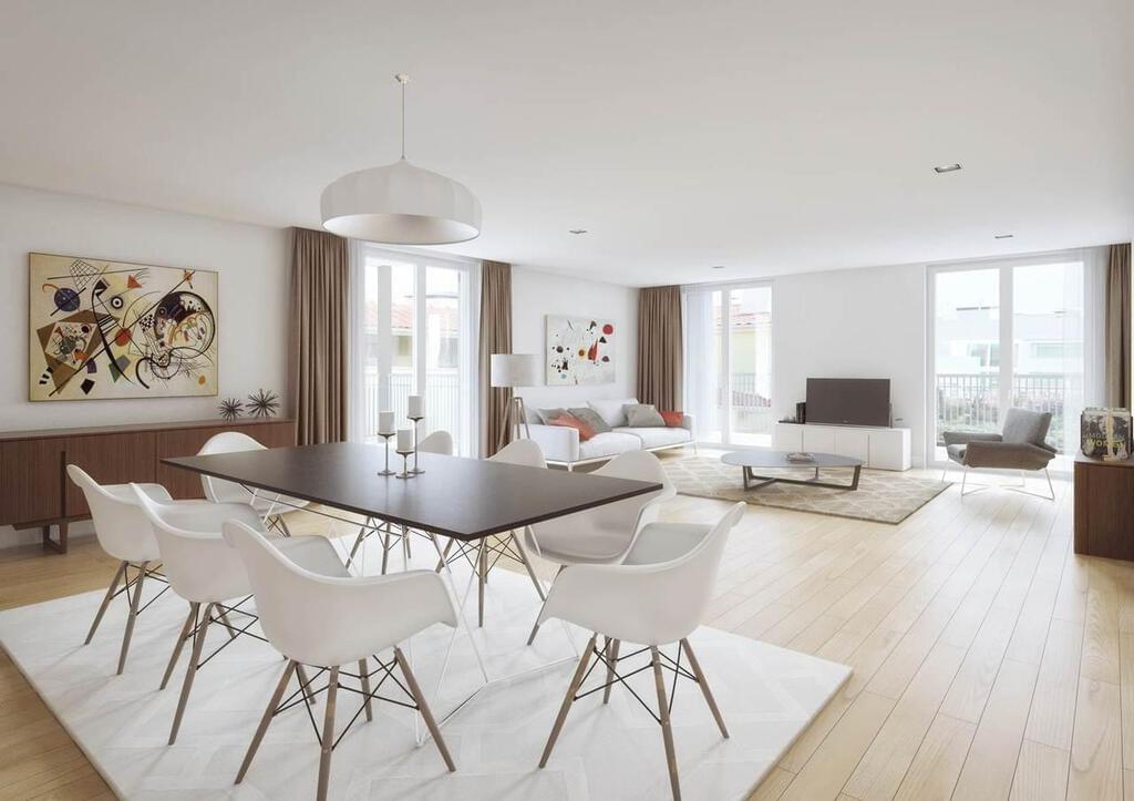 3 bedroom apartment with a swimming pool in gated community