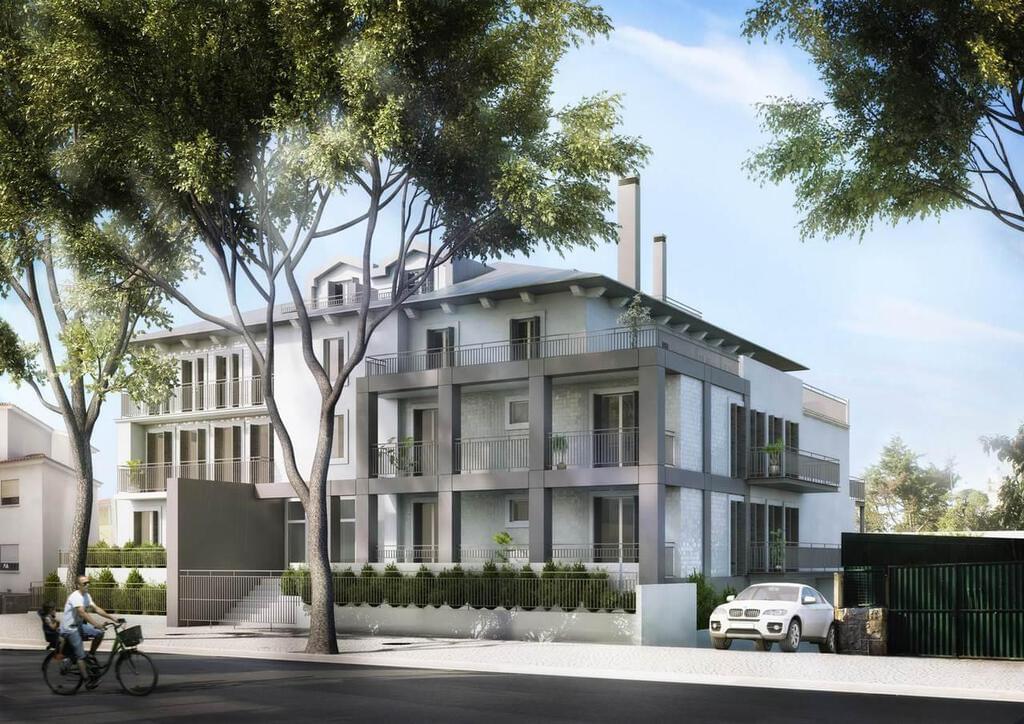 3 bedroom apartment with a swimming pool in gated community