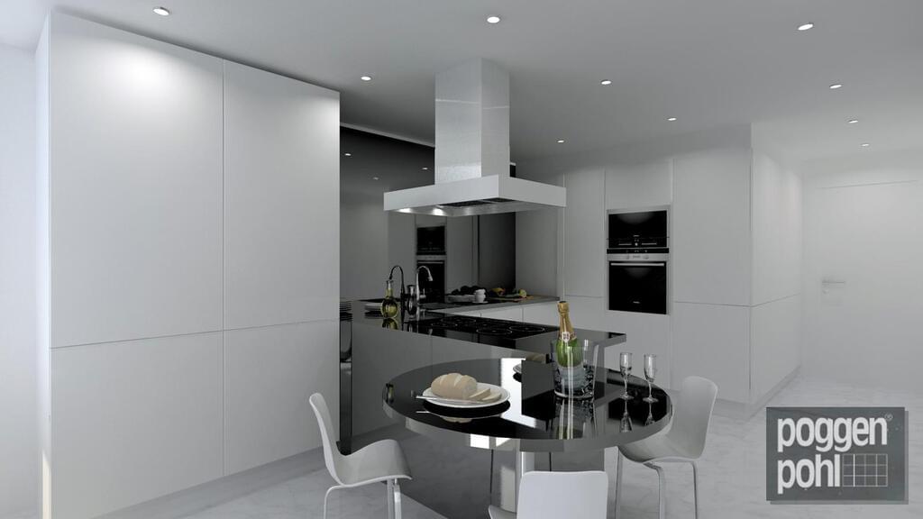 3 bedroom apartment with a swimming pool in gated community