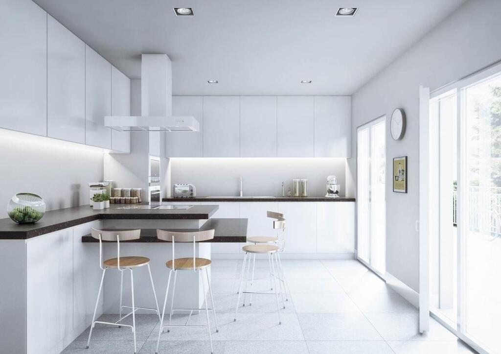 3 bedroom apartment with a swimming pool in gated community