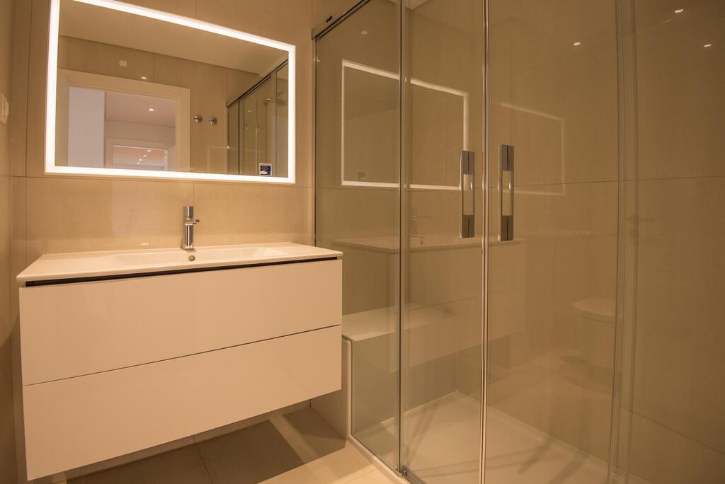 3 bedroom apartment with parking