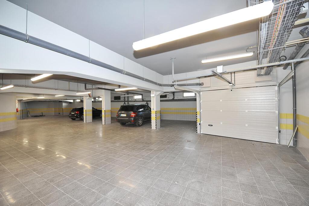 3 bedroom apartment with parking