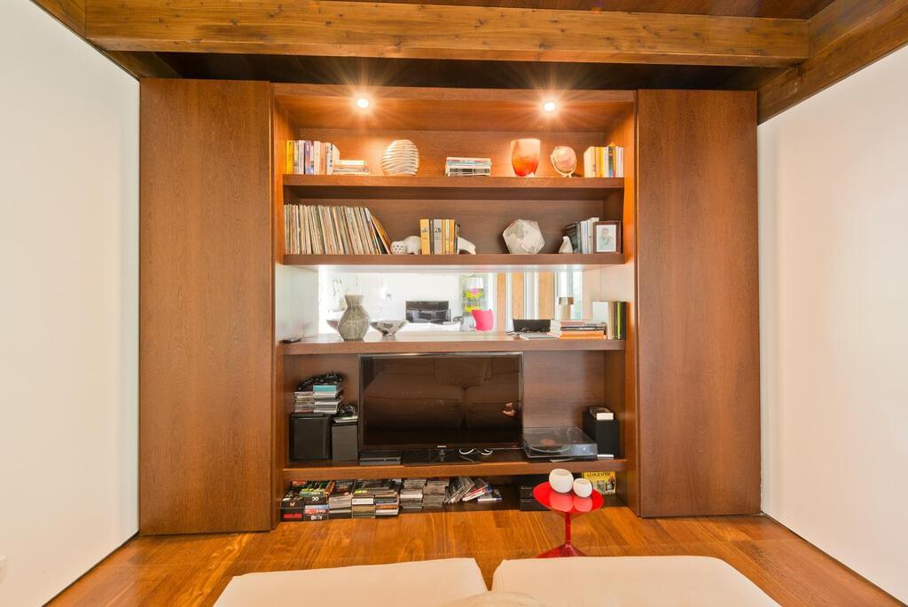 5 bedroom villa with a swimming pool