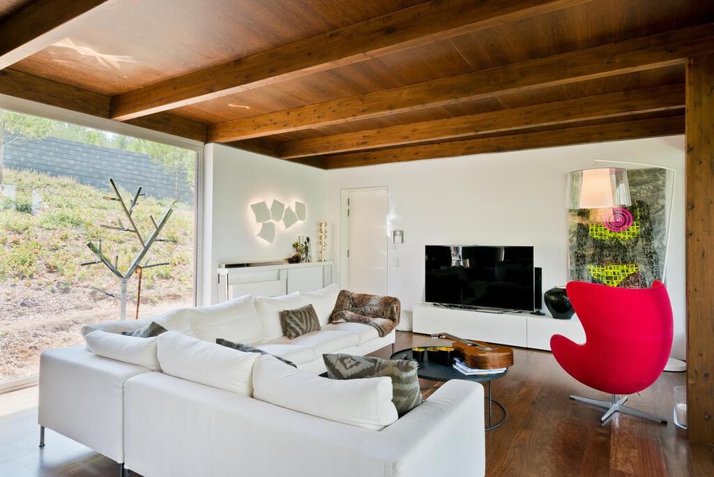 5 bedroom villa with a swimming pool