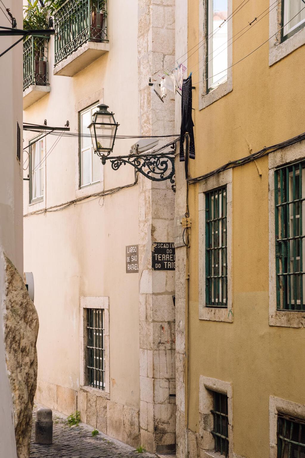 The Duplex of Alfama Lisbon, Portugal At the heart a luxury home for