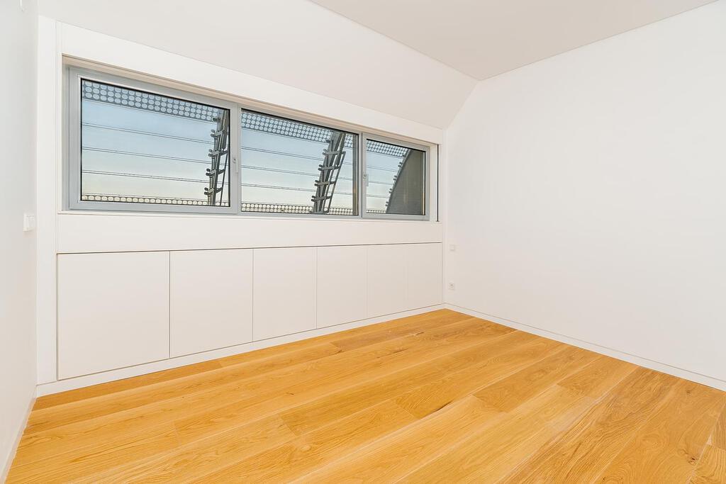 Appartement T3 duplex avec parking dans un condominium fermé