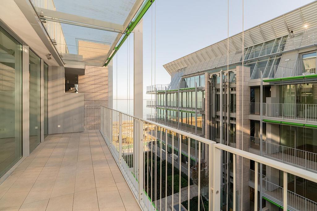 Appartement T3 duplex avec parking dans un condominium fermé