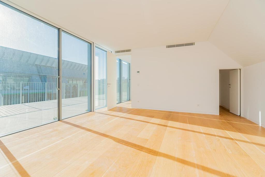 Appartement T3 duplex avec parking dans un condominium fermé