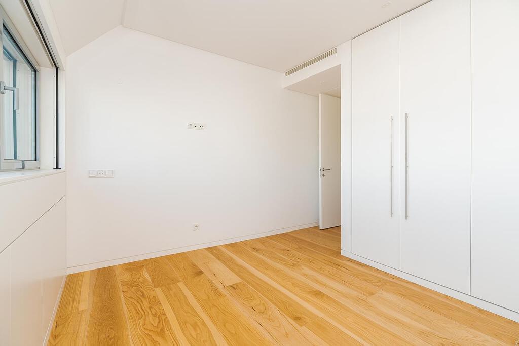 Appartement T3 duplex avec parking dans un condominium fermé