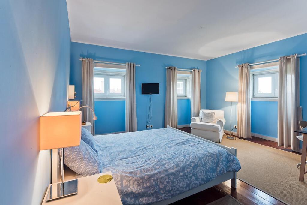 8 bedroom villa with a swimming pool