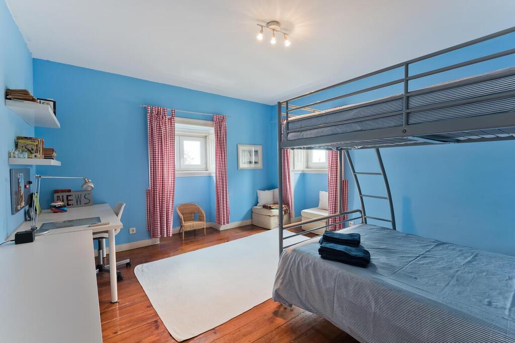 8 bedroom villa with a swimming pool