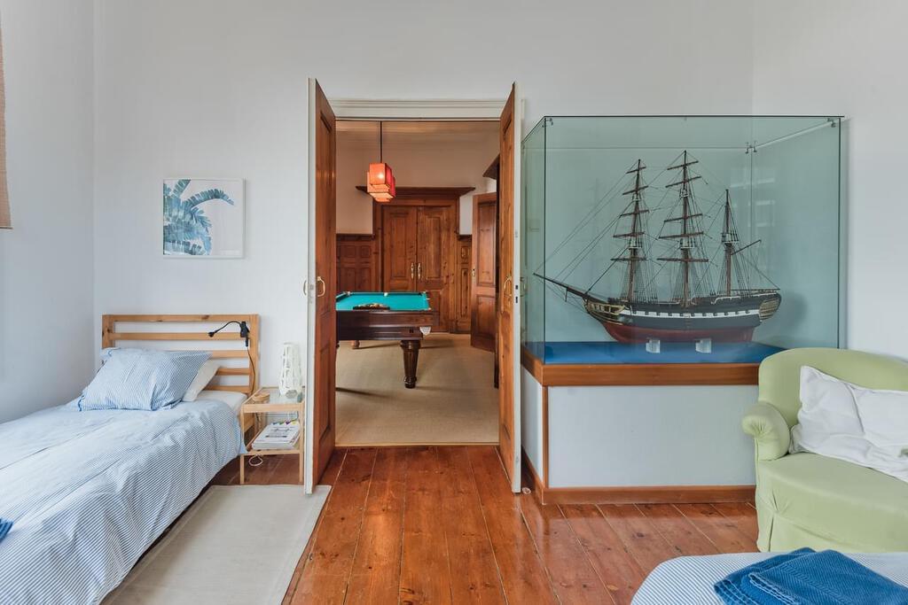 8 bedroom villa with a swimming pool