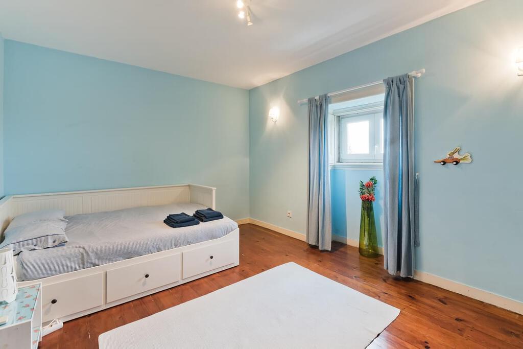 8 bedroom villa with a swimming pool