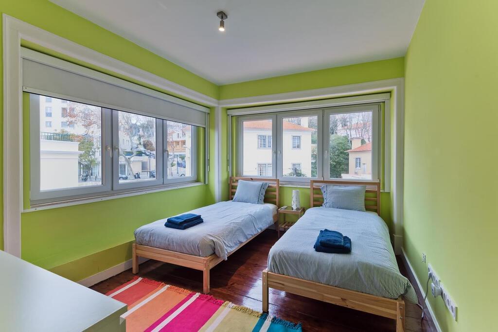 8 bedroom villa with a swimming pool